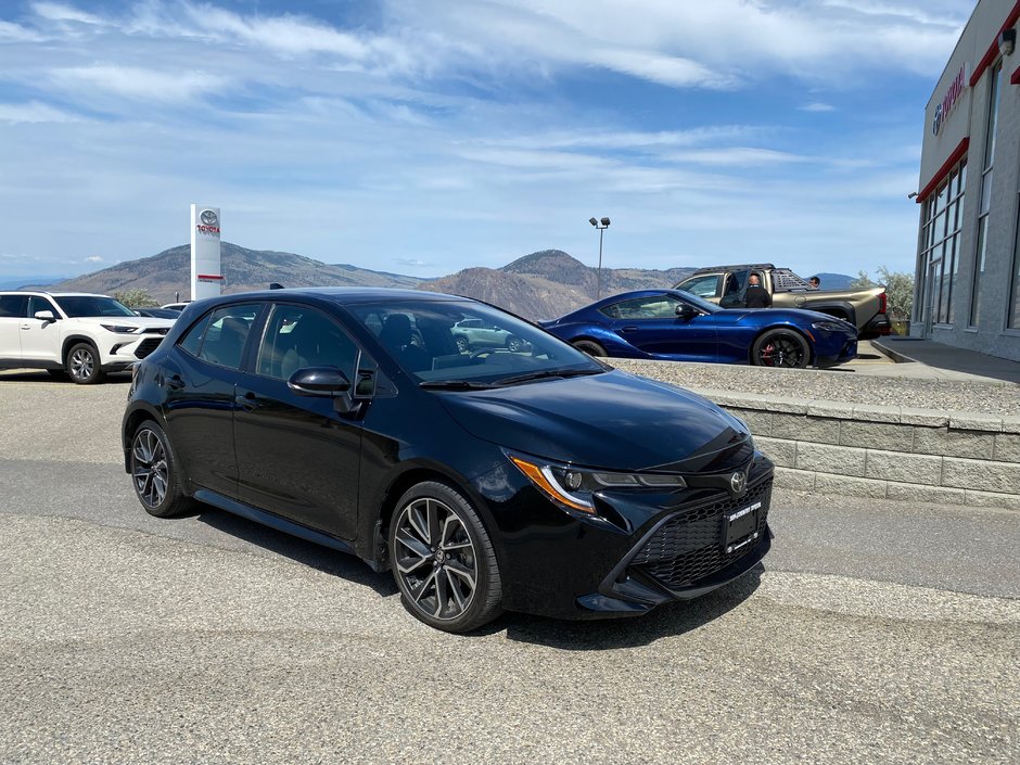 2020 Toyota Corolla Hatchback SE in Kamloops, British Columbia - w940px