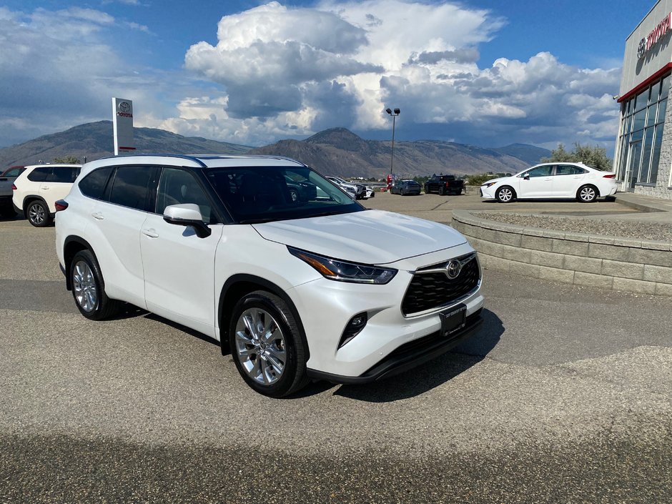 2022 Toyota Highlander Limited in Kamloops, British Columbia - w940px