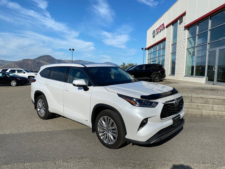 2023 Toyota Highlander Hybrid Limited in Kamloops, British Columbia - w940px