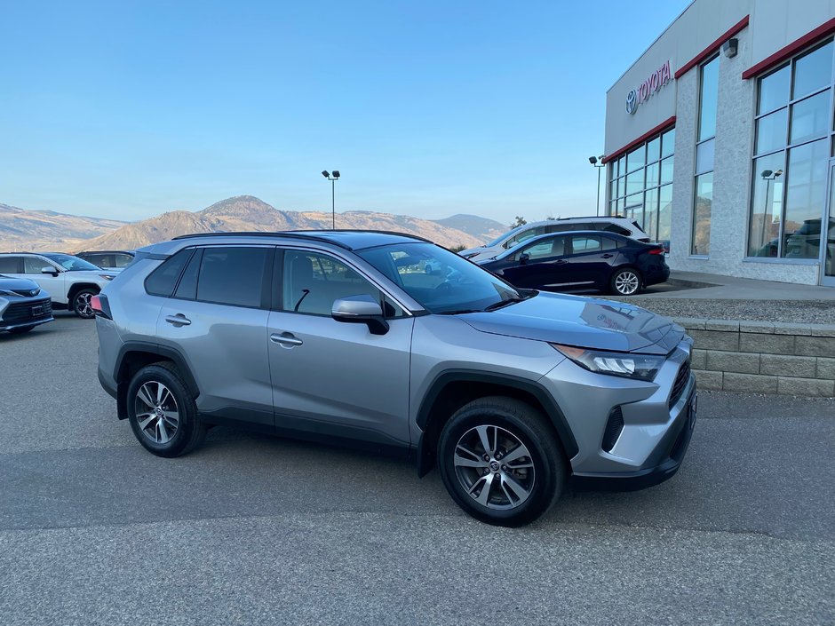 2021 Toyota RAV4 LE in Kamloops, British Columbia - w940px
