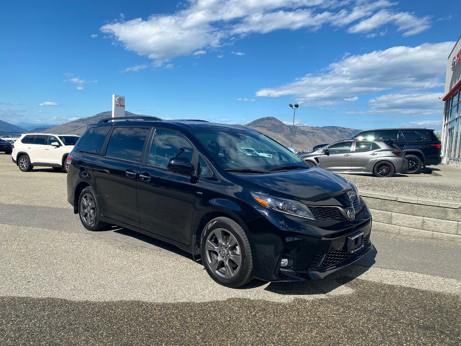 2020 Toyota Sienna SE in Kamloops, British Columbia - w940px