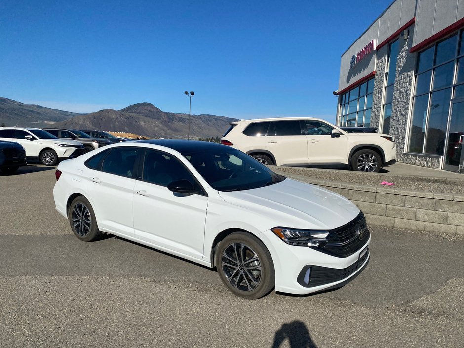 2024 Volkswagen Jetta Comfortline in Kamloops, British Columbia - w940px