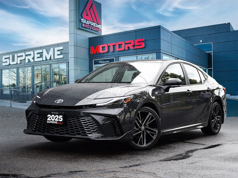 2025 Toyota Camry Hybrid XSE AWD in Mississauga, Ontario
