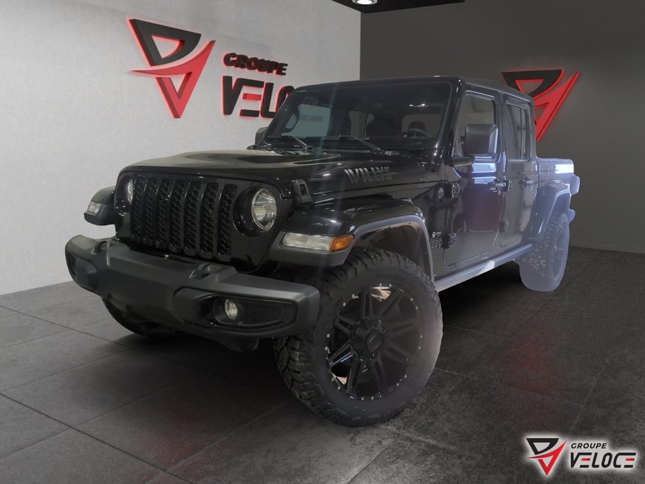2023 Jeep Gladiator Willys *SIEGES ET VOLANT CHAUFFANT, MAGS + PNEUS* in Riviere-du-Loup, Quebec