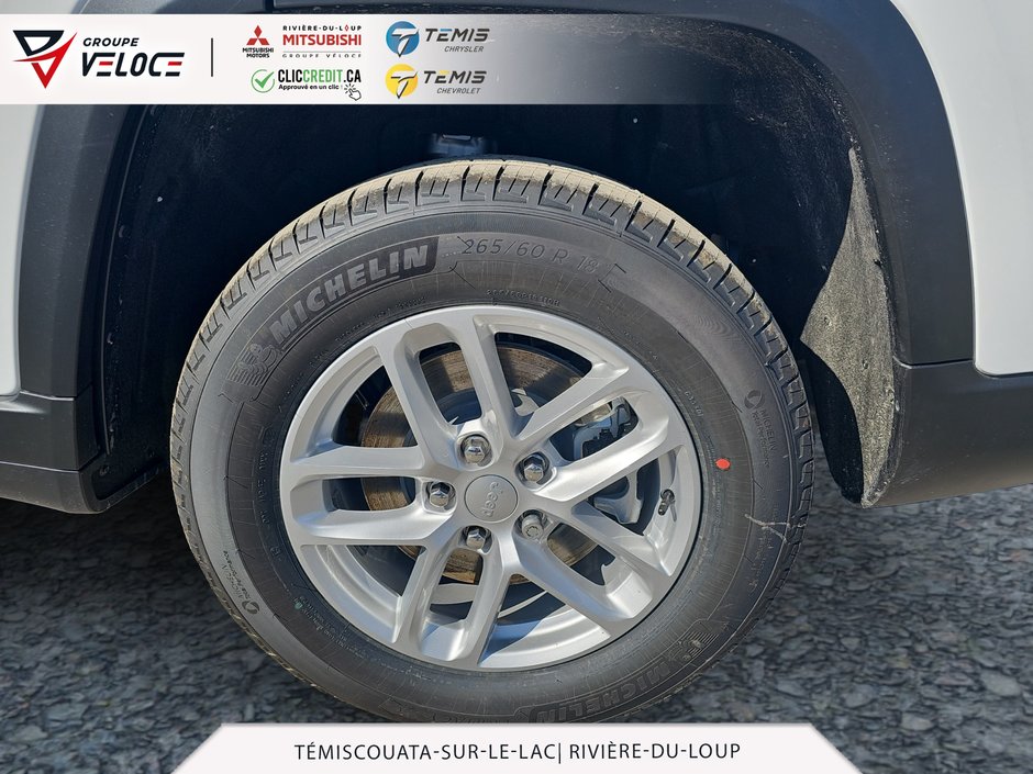 Jeep Grand Cherokee L LAREDO 2024