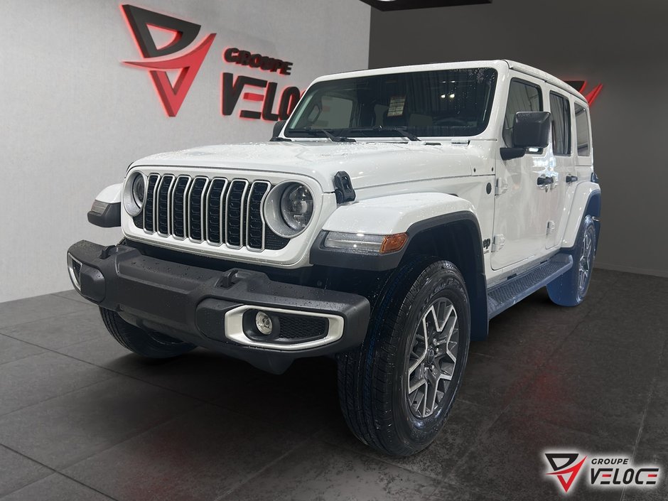 Jeep Wrangler 4-Door SAHARA 2026 à Rivière-du-Loup, Québec