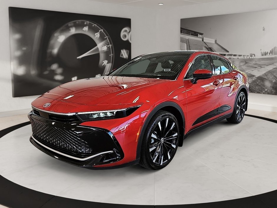 2023 Toyota CROWN in Quebec, Quebec - w940px