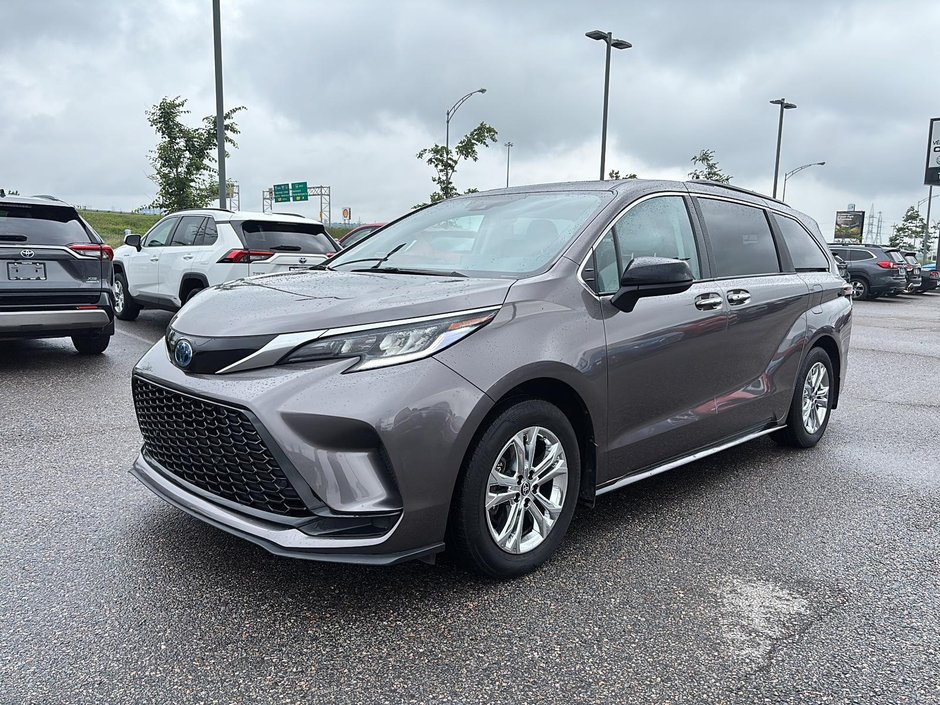 Toyota Sienna  2022 à Québec, Québec - w940px
