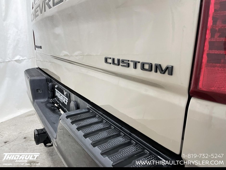 2022 Chevrolet Silverado 1500 Custom Trail Boss