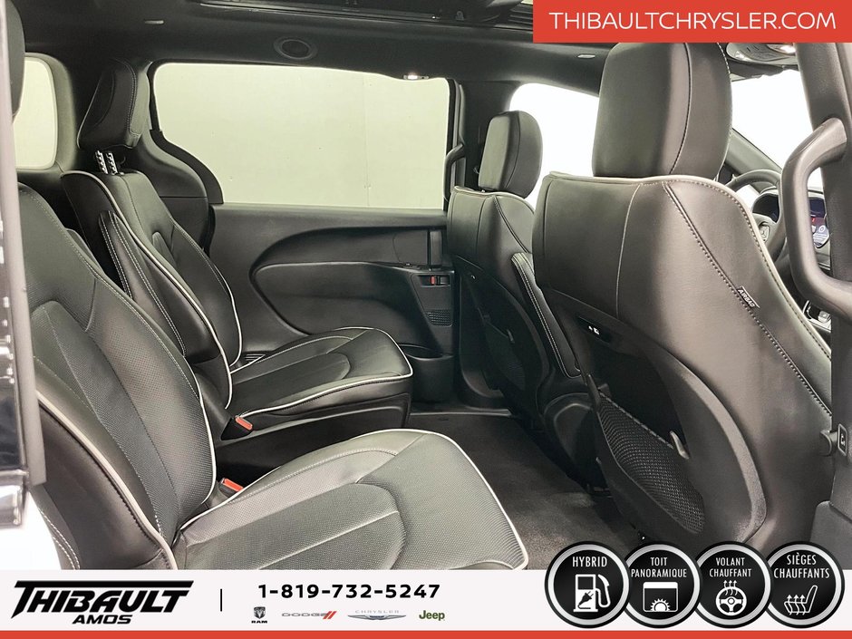 2024 Chrysler Pacifica Hybrid Premium S Appearance