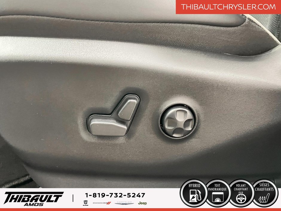 2024 Chrysler Pacifica Hybrid Premium S Appearance