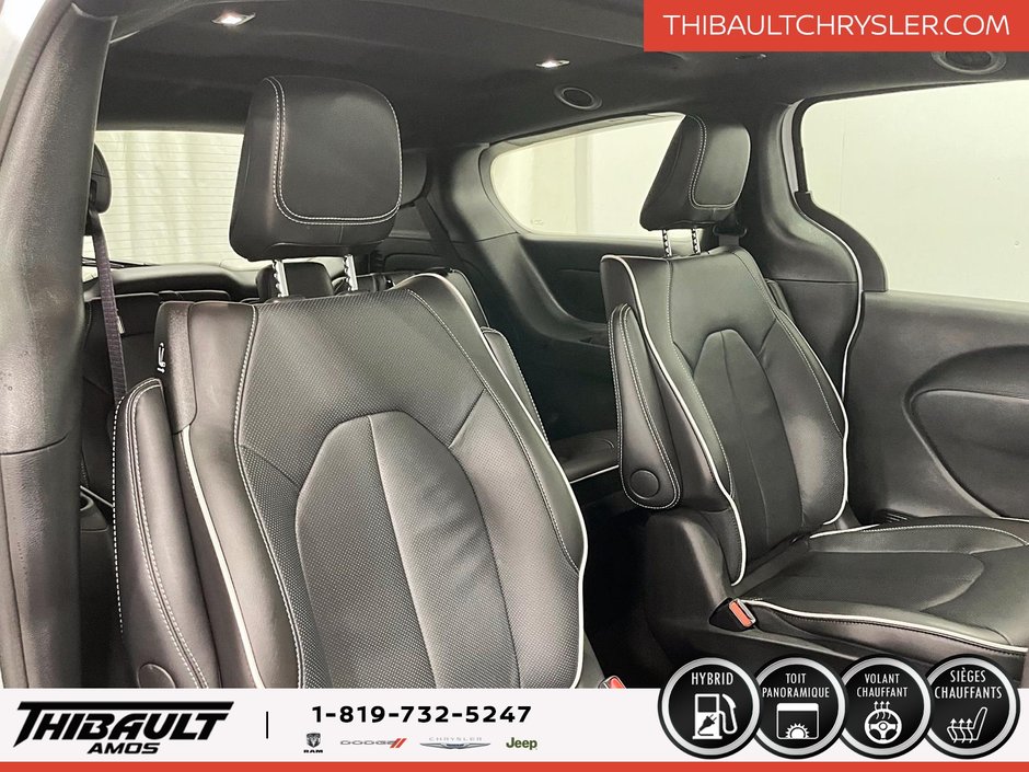 2024 Chrysler Pacifica Hybrid Premium S Appearance