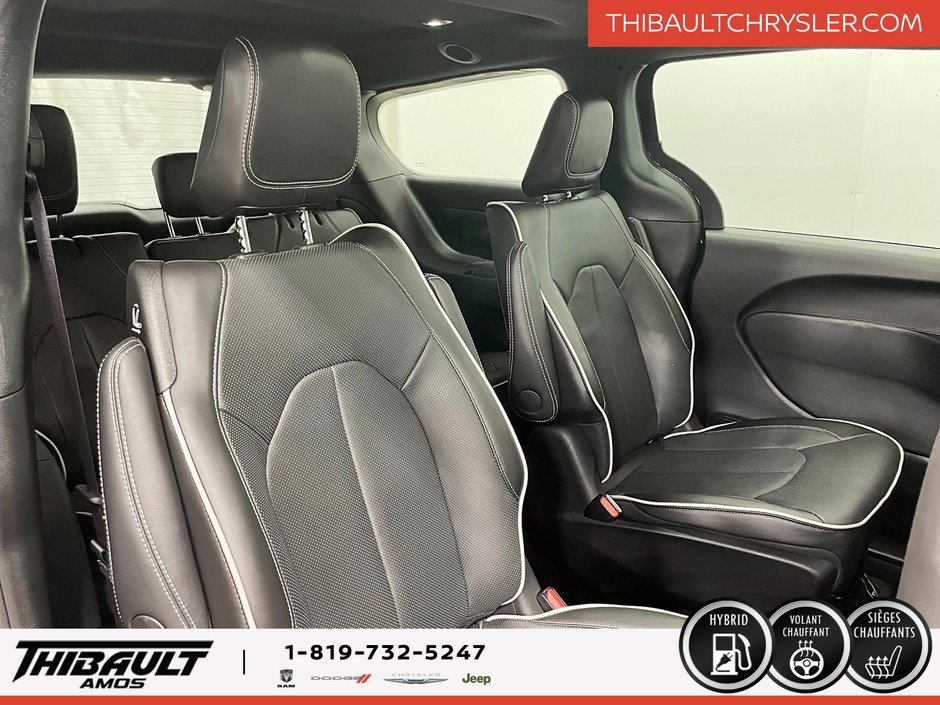 2024 Chrysler Pacifica Hybrid Premium S Appearance