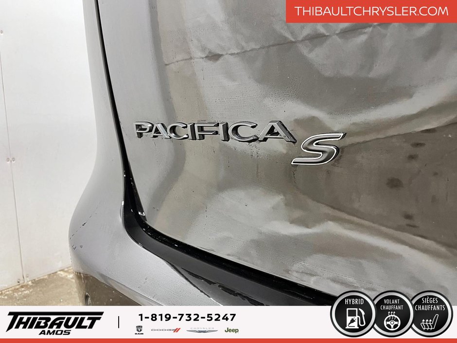 2024 Chrysler Pacifica Hybrid Premium S Appearance