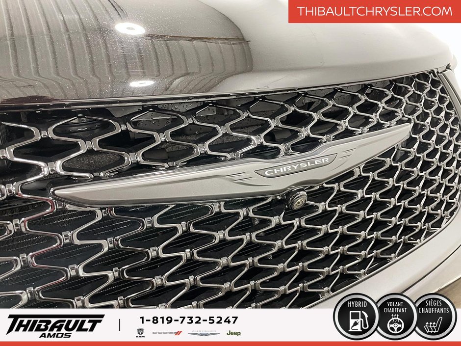 2024 Chrysler Pacifica Hybrid Premium S Appearance