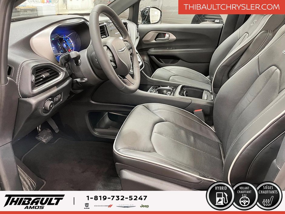 2024 Chrysler Pacifica Hybrid Premium S Appearance