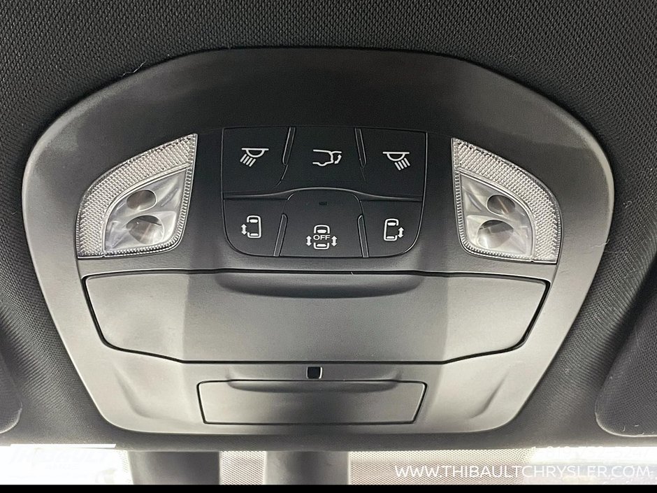2022 Chrysler Pacifica Touring