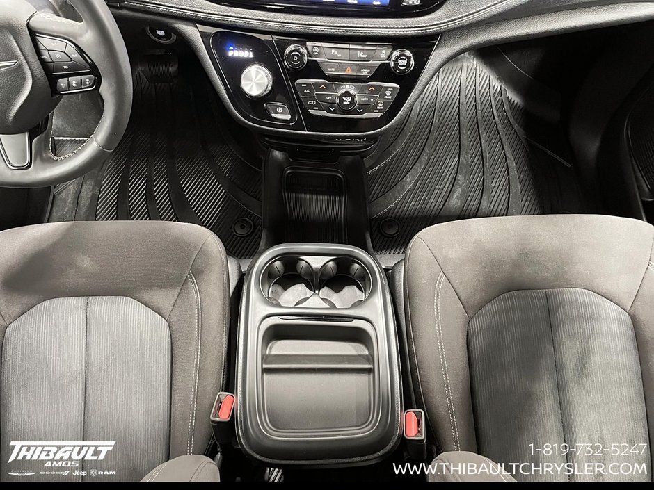 2022 Chrysler Pacifica Touring