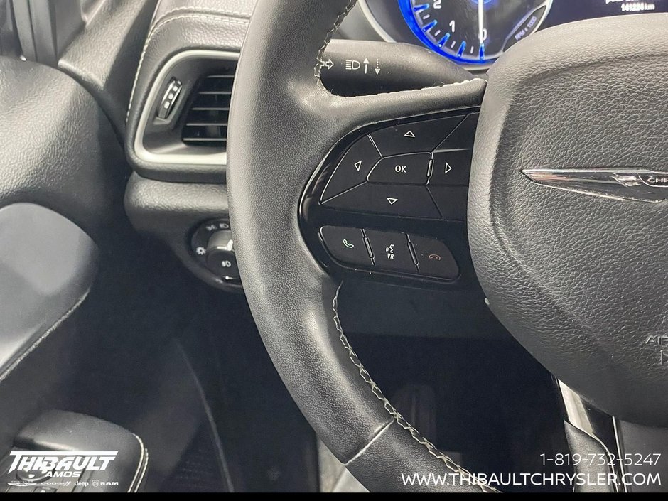 2022 Chrysler Pacifica Touring