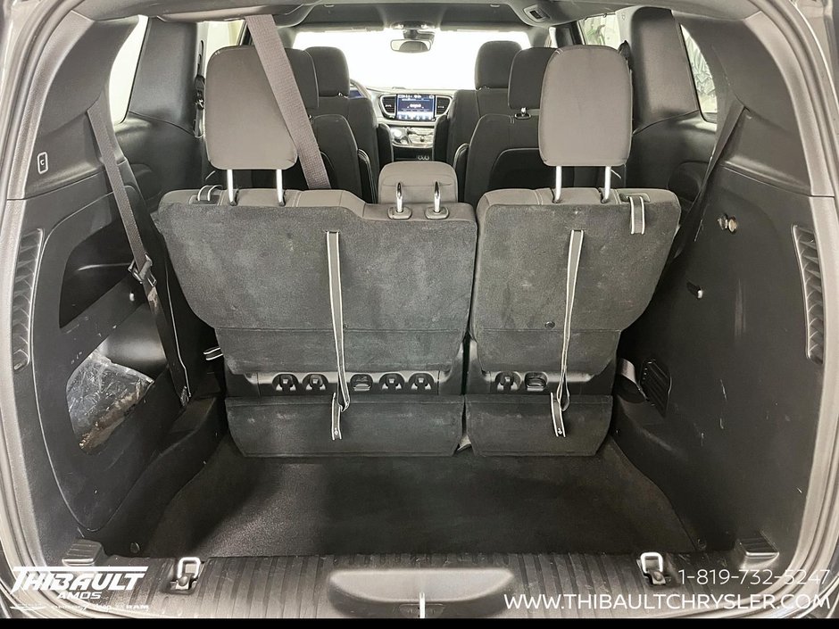 2022 Chrysler Pacifica Touring