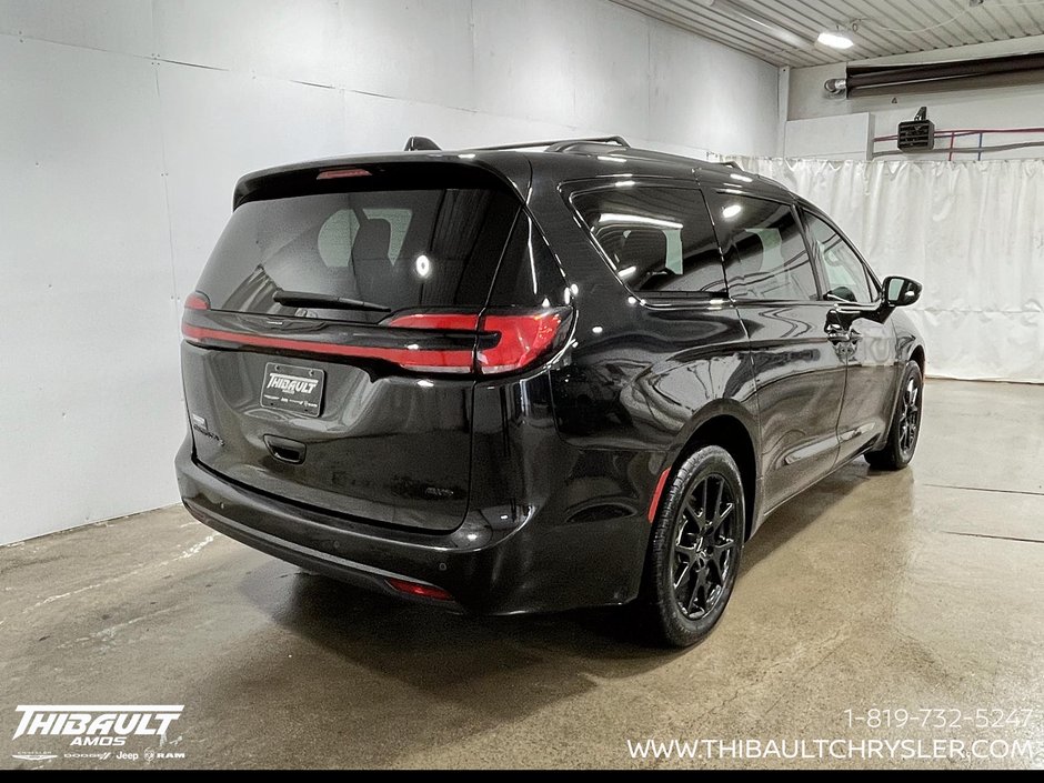 2022 Chrysler Pacifica Touring