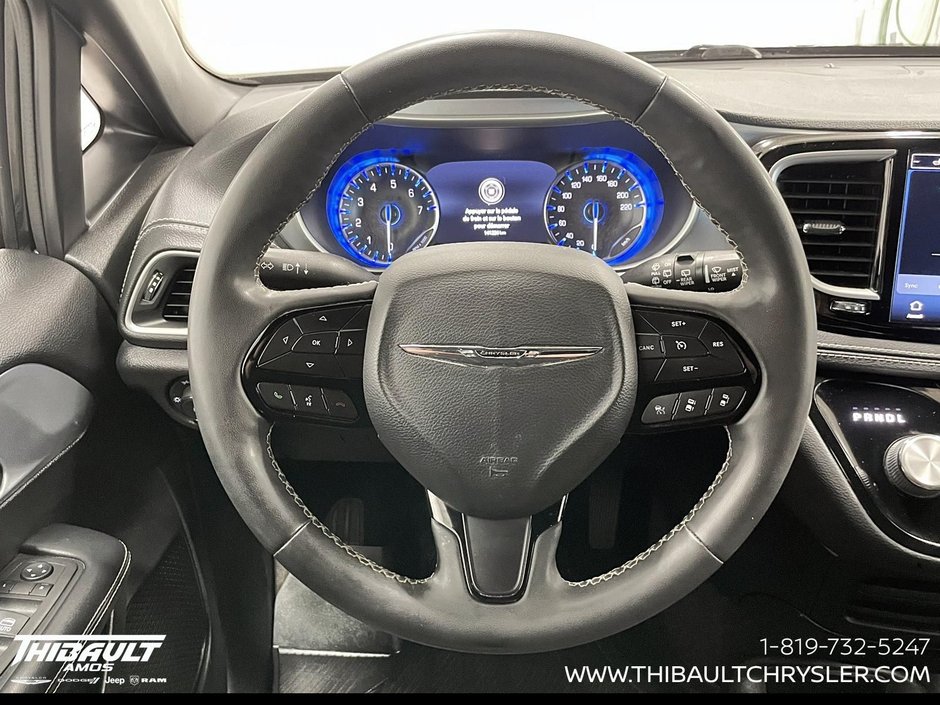 2022 Chrysler Pacifica Touring