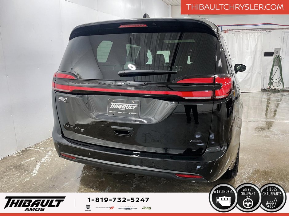 2024 Chrysler Pacifica TOURING L