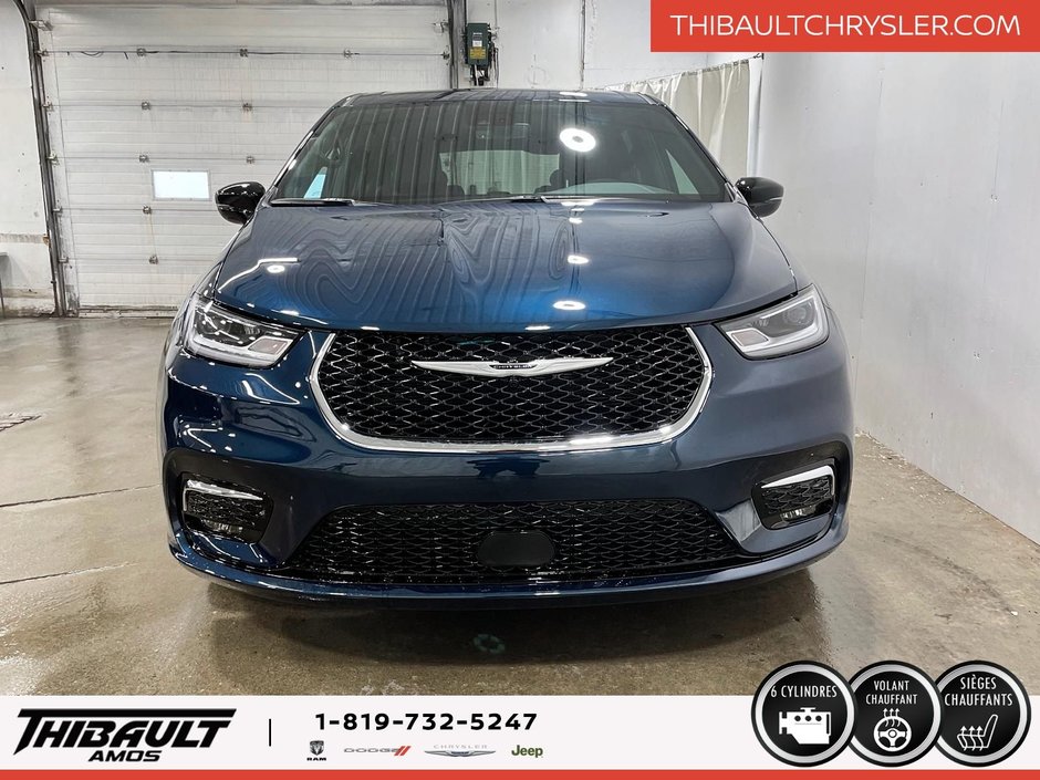 Chrysler Pacifica SELECT AWD 2025