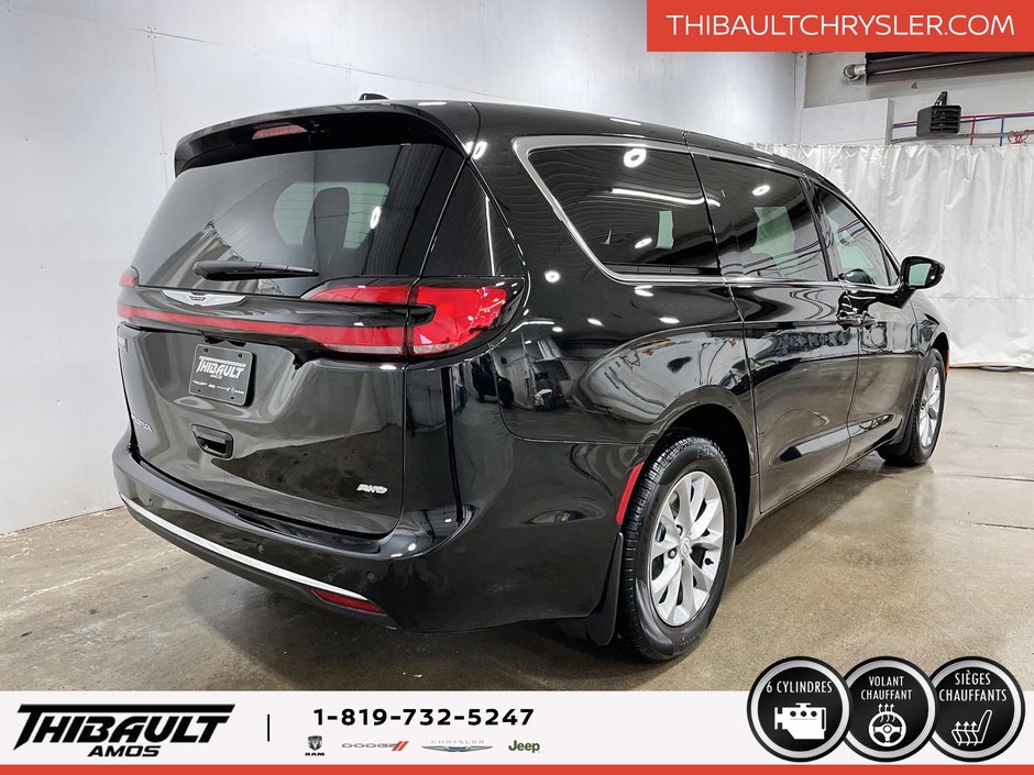 Chrysler Pacifica SELECT AWD 2026