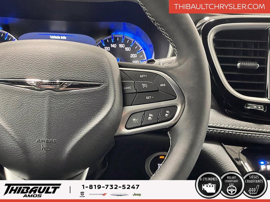 Chrysler Pacifica SELECT AWD 2026
