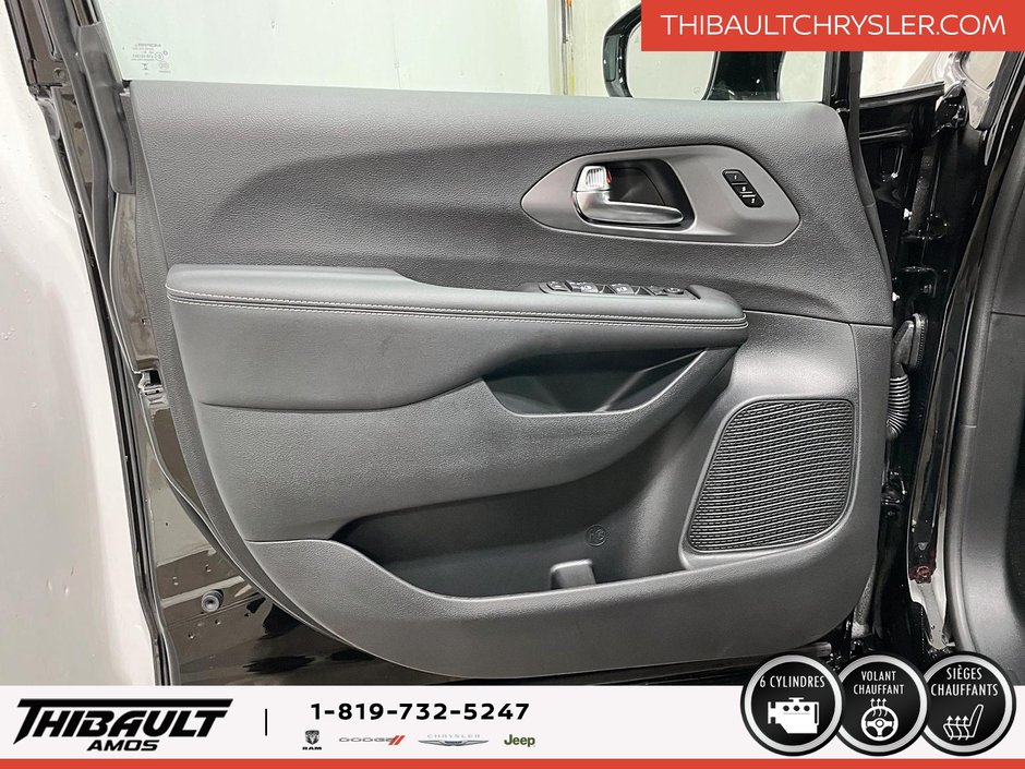 Chrysler Pacifica SELECT AWD 2026