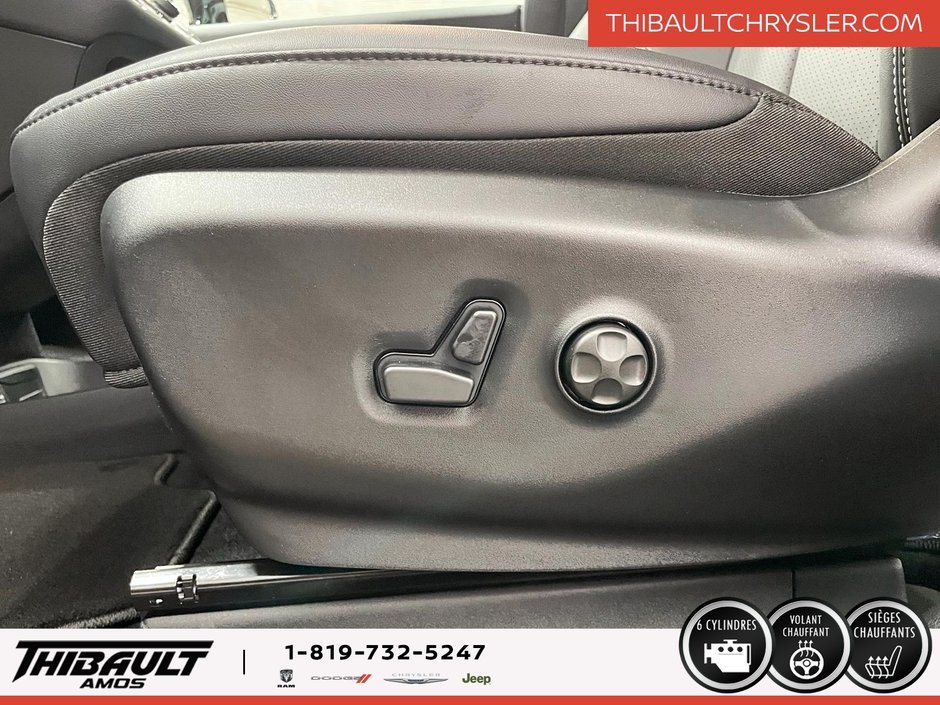Chrysler Pacifica SELECT AWD 2026