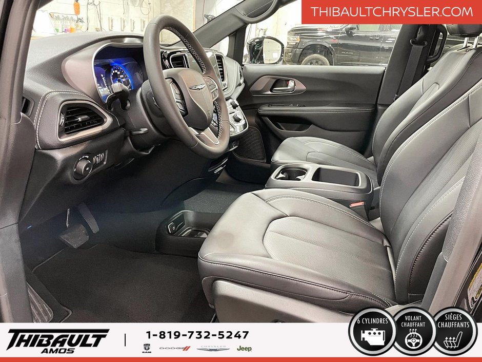Chrysler Pacifica SELECT AWD 2026