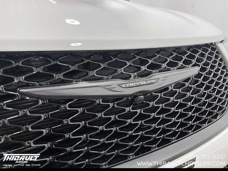 2026 Chrysler Pacifica SELECT AWD