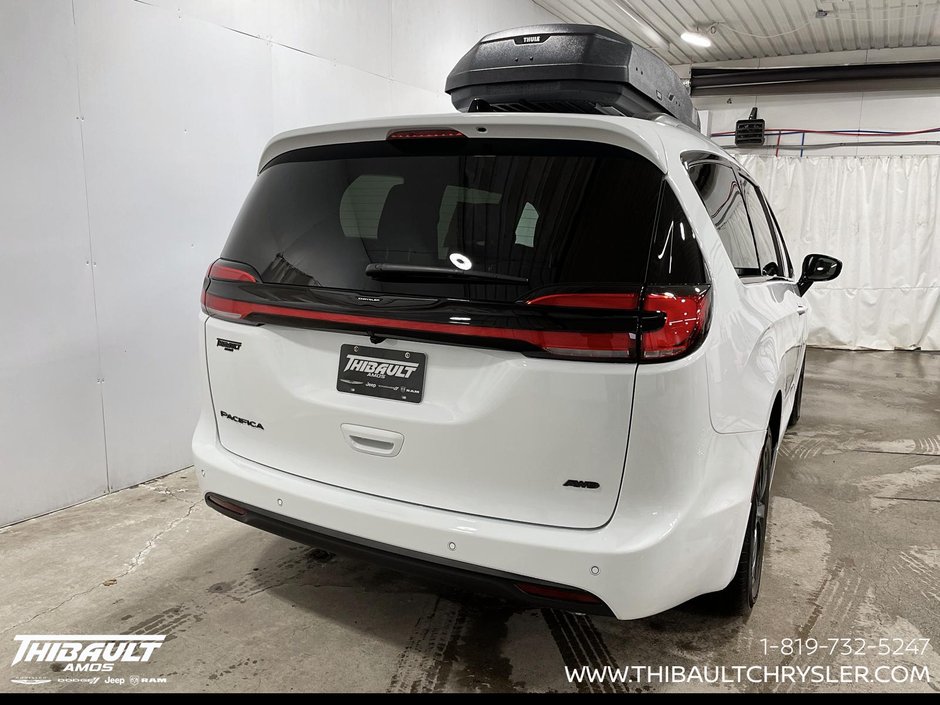 2026 Chrysler Pacifica SELECT AWD