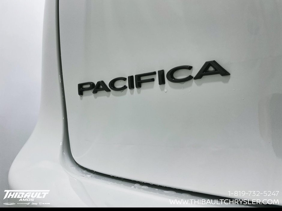 2026 Chrysler Pacifica SELECT AWD