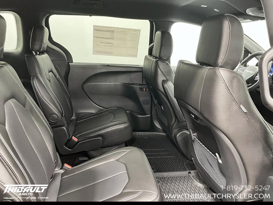 2026 Chrysler Pacifica SELECT AWD