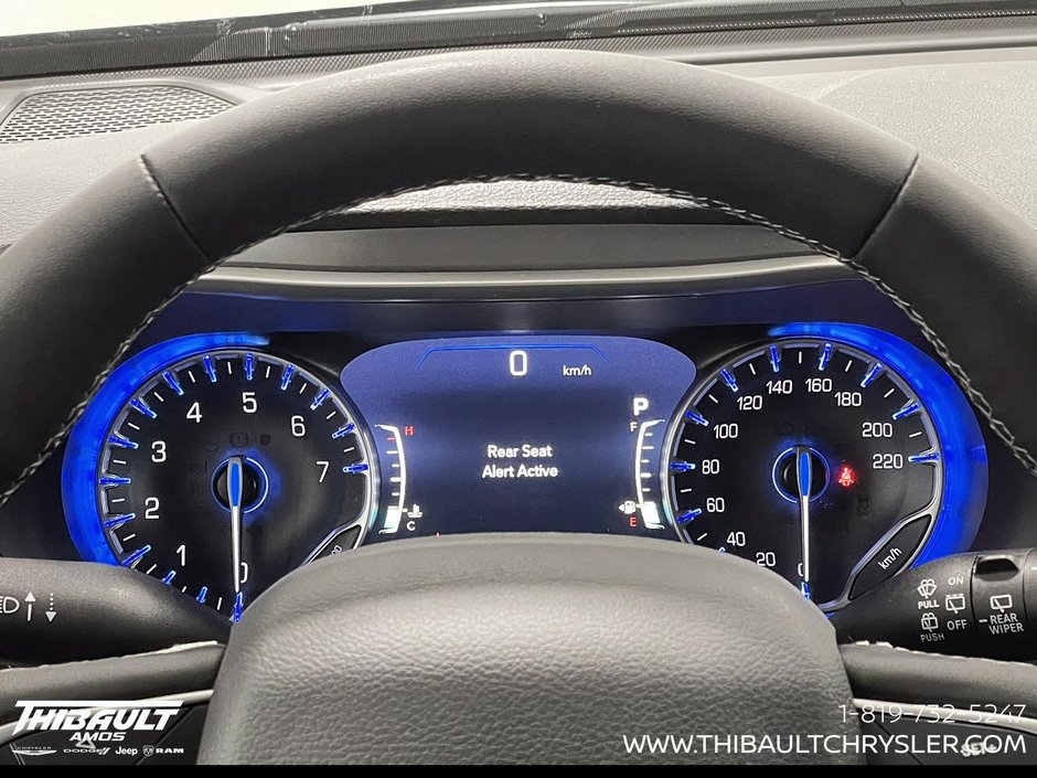 2027 Chrysler Pacifica SELECT AWD