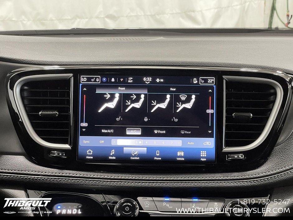 2027 Chrysler Pacifica SELECT AWD