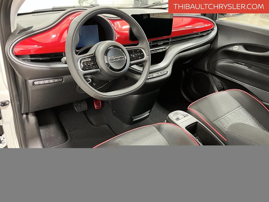 2025 Fiat 500e RED