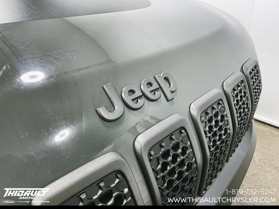 2022 Jeep Cherokee Trailhawk