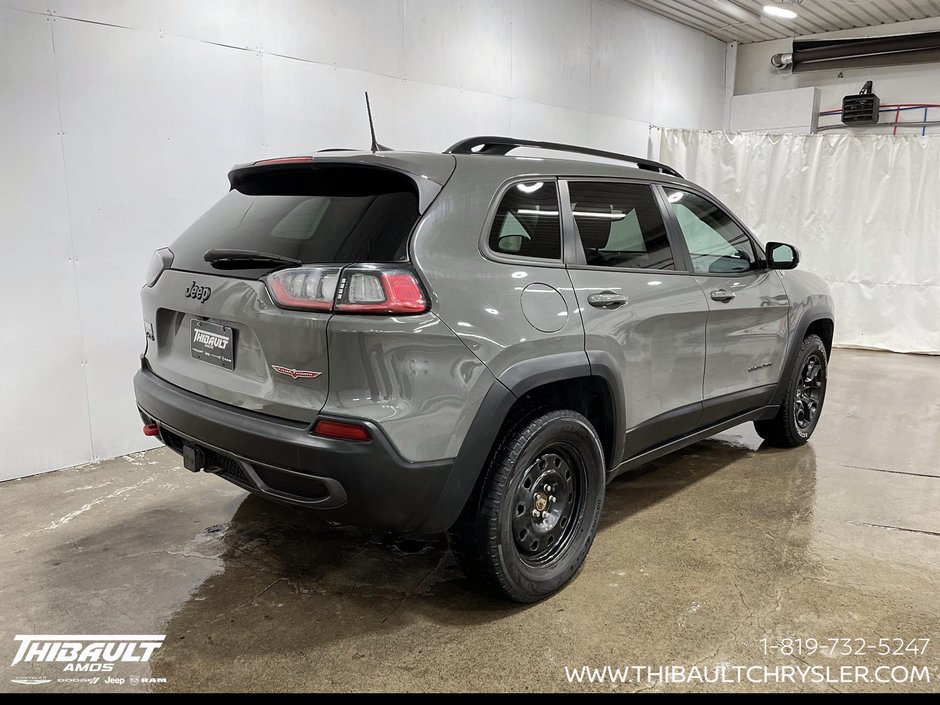 2022 Jeep Cherokee Trailhawk