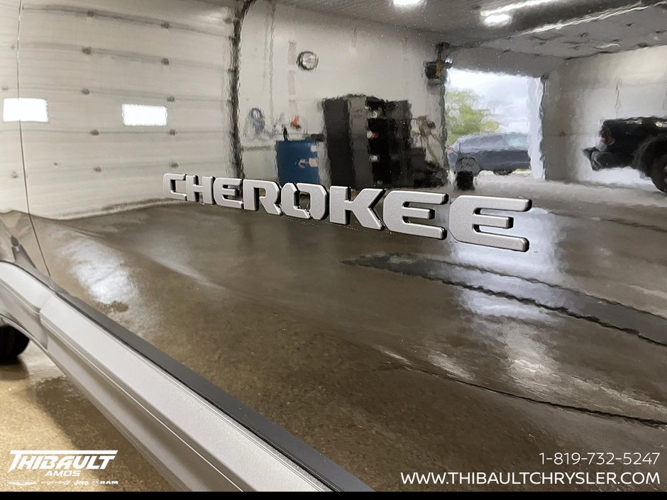 2026 Jeep Cherokee LAREDO