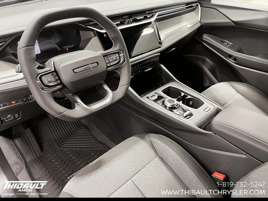 2026 Jeep Cherokee LAREDO