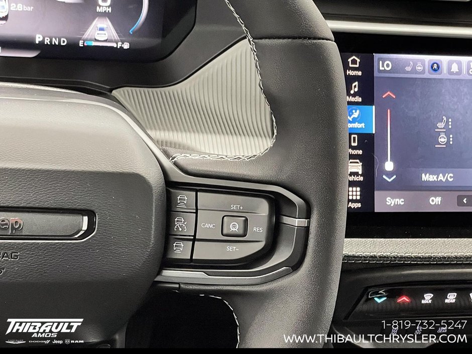 2026 Jeep Cherokee LAREDO