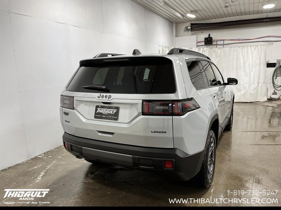 2026 Jeep Cherokee LAREDO