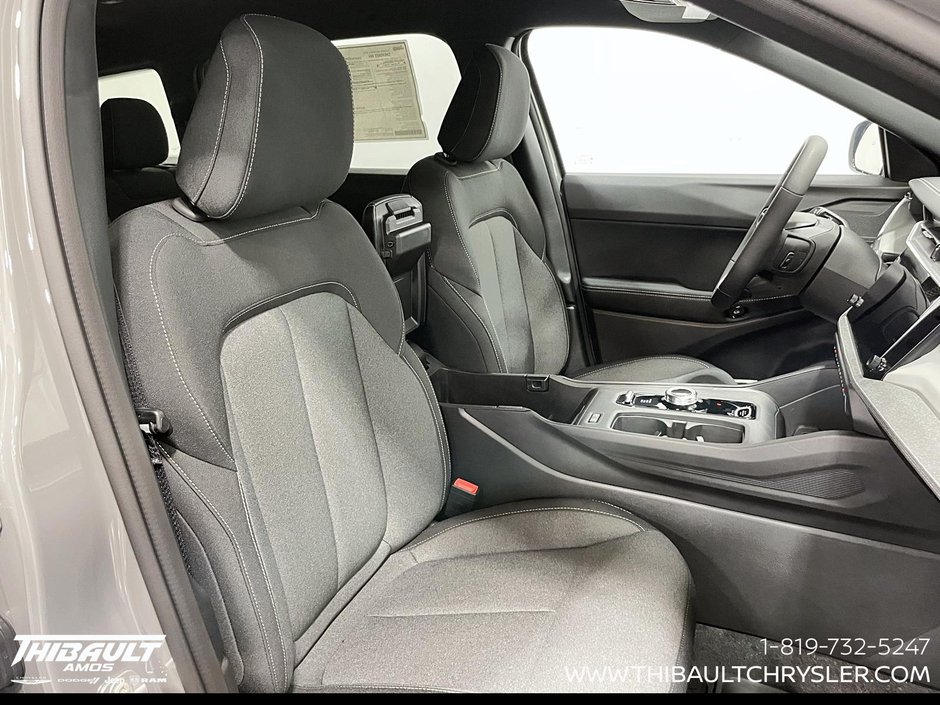 2026 Jeep Cherokee BASE