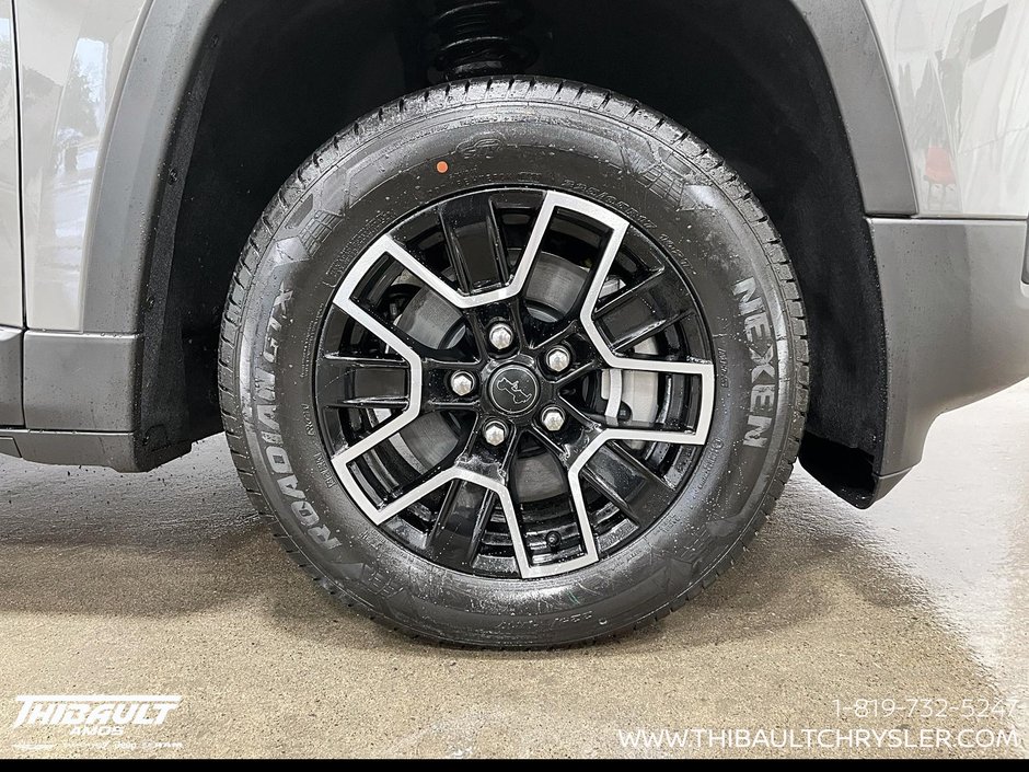 2026 Jeep Cherokee BASE