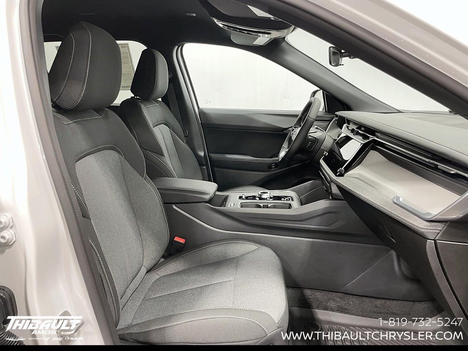 2026 Jeep Cherokee BASE