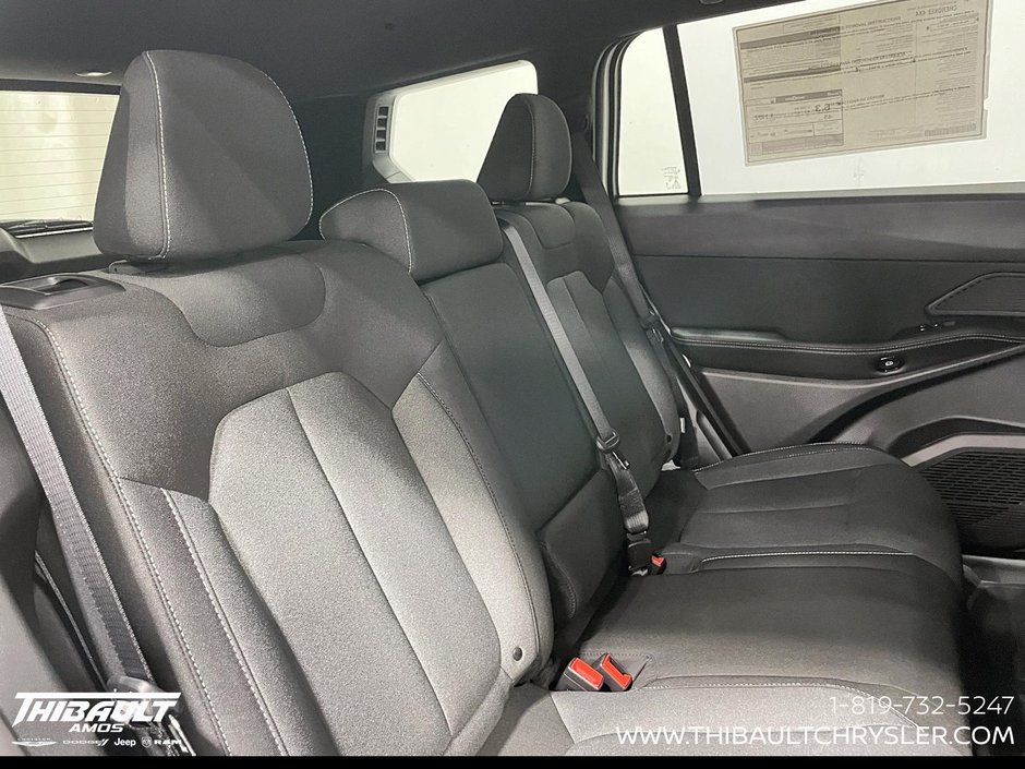 2026 Jeep Cherokee BASE